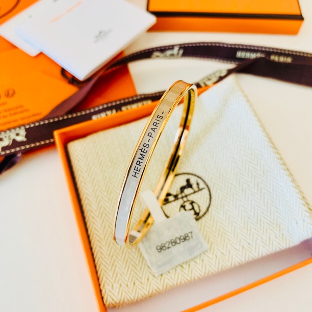 全新未使用 Hermes/爱马仕 Uni珐琅窄版手镯 玫瑰金色白色全套礼