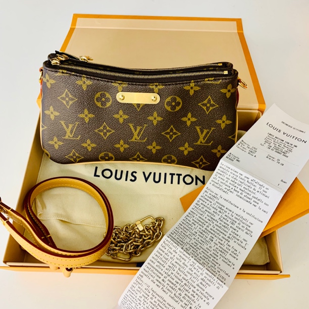 全新未使用 LouisVuitton/路易威登 LIV双拉链 腋下包  带盒带票