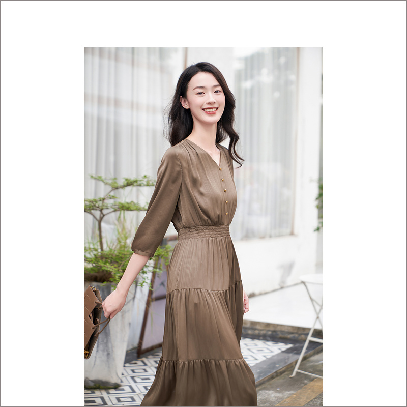 YINER音儿女装新款高奢感收腰显瘦连衣裙8C64305286