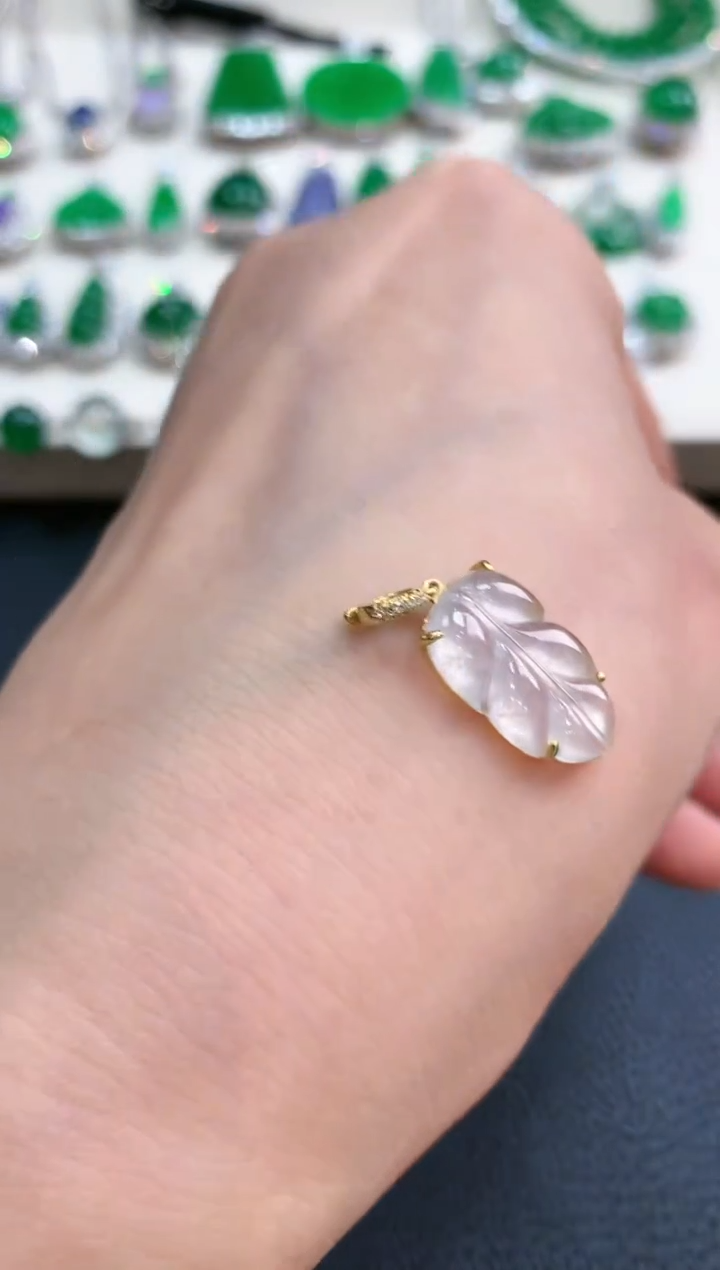 【闪购商品】翡翠吊坠(不含链)18K金镶嵌m2