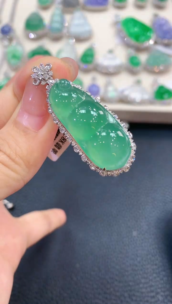 【闪购商品】翡翠吊坠(不含链)18K金镶嵌D48