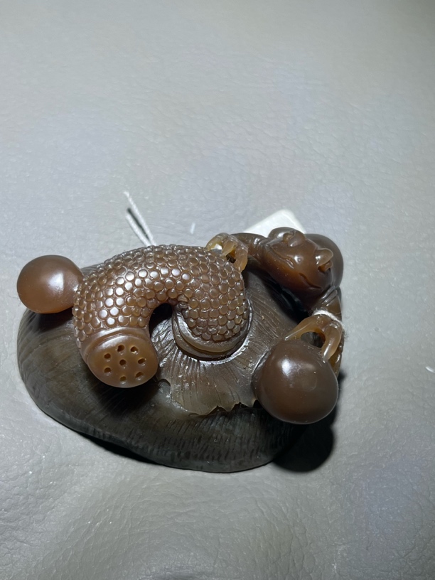 和田玉，青蛙+莲蓬=一品清廉，73.8克