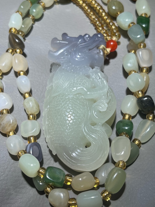 和田玉，龙鱼，生意兴隆、年年有鱼（余）61克