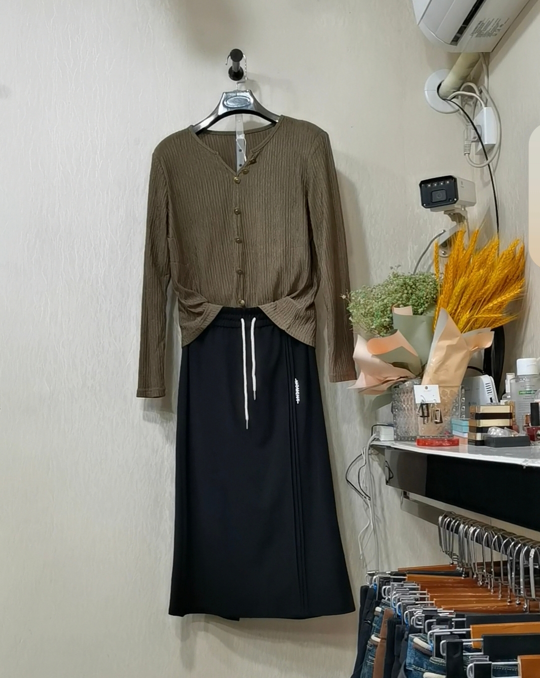 依美阁女装 推介秋款打底衫