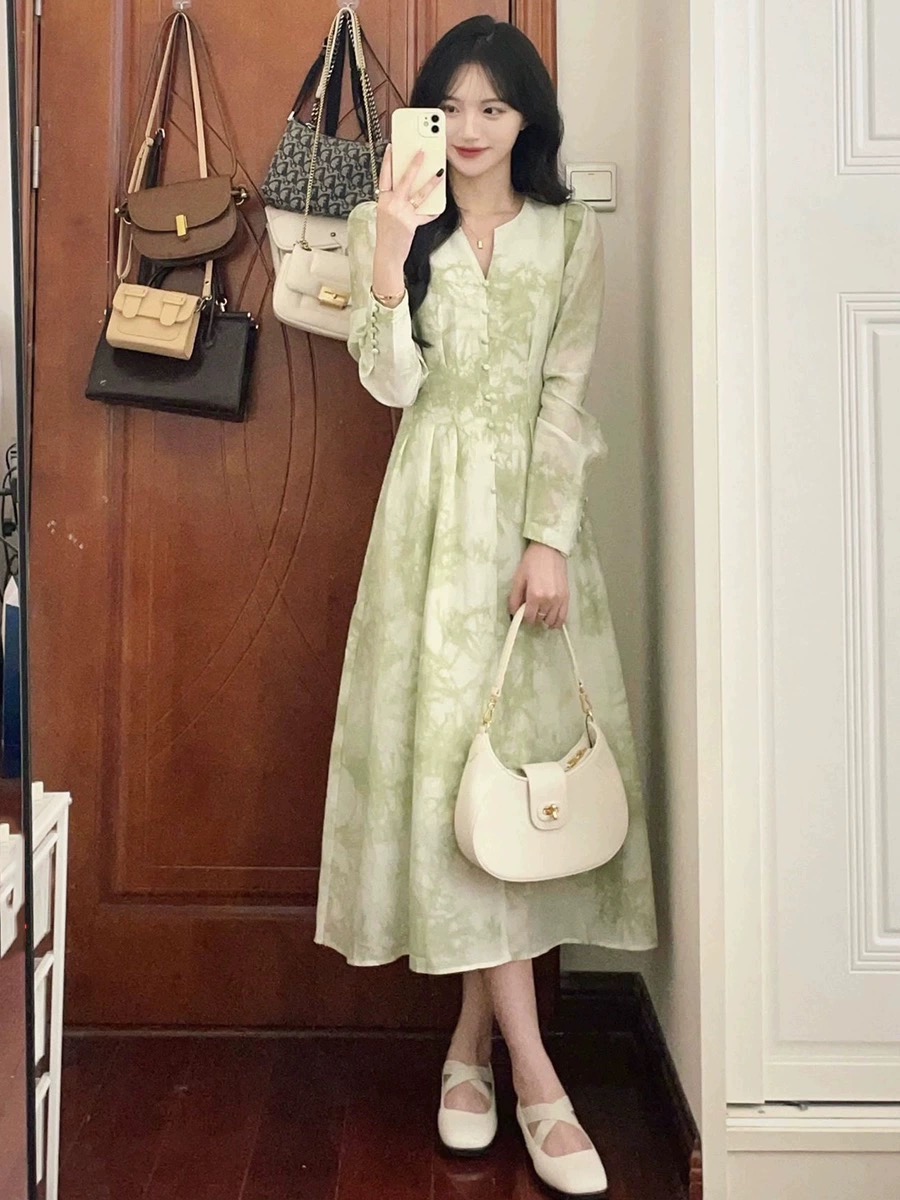 连衣裙裙子气质长袖长裙复古法式收腰连衣裙裙子气质长袖长裙复古