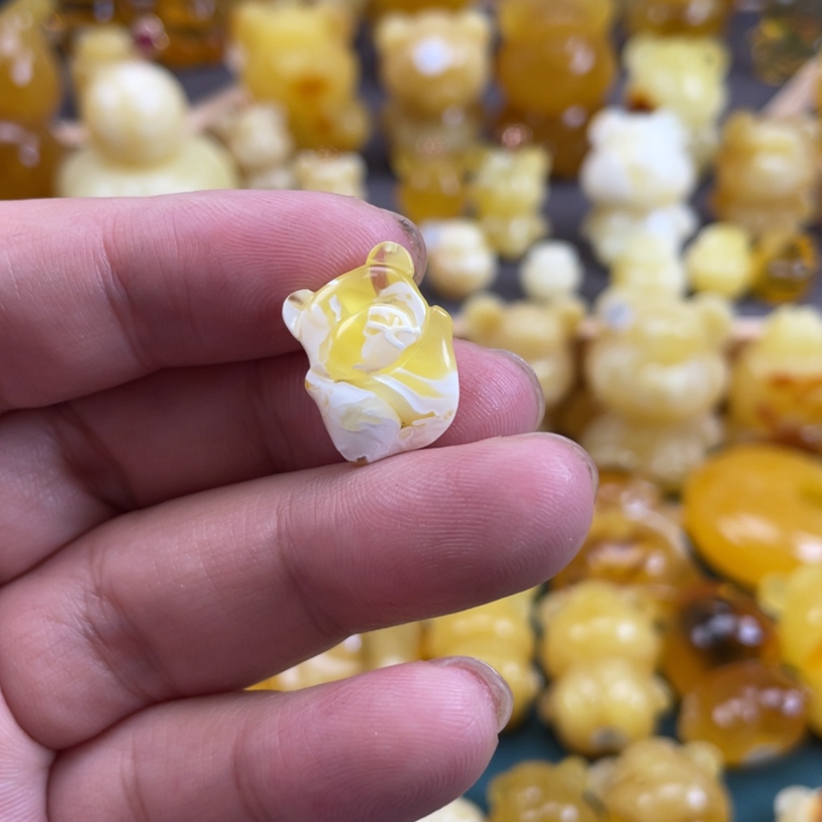 【闪购商品】蜜蜡裸石未镶嵌泡****二