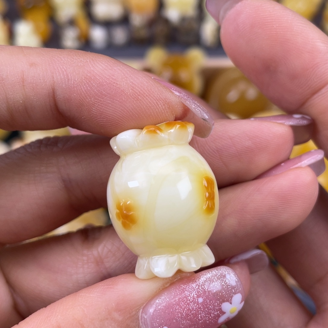 琥珀裸石未镶嵌蜜蜡