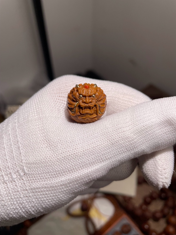 紫金鼠雕刻镶嵌龙珠单籽12-18+（左右孔,拍下备注不备注发18尺）