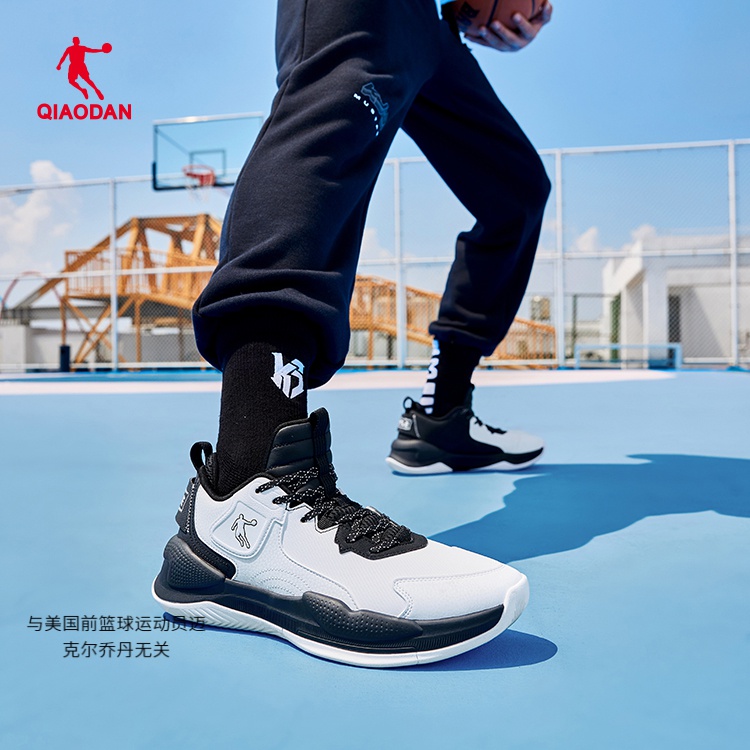 中国乔丹2024年男子秋季皮面防水缓震运动耐磨防滑男子篮球鞋