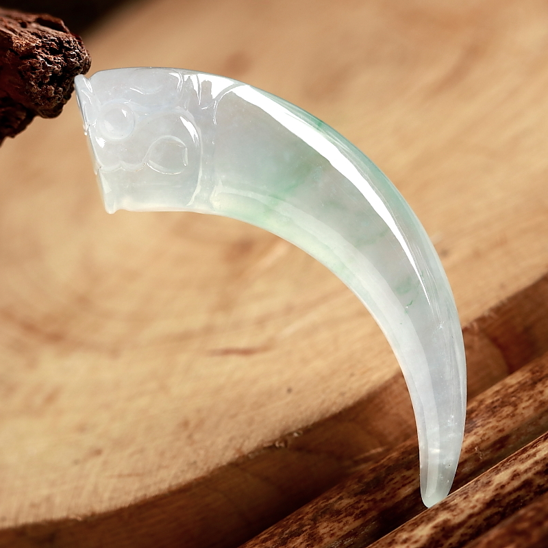 石之富缅甸天然翡翠a货冰透飘绿冰种仿古龙牙挂坠男女通用款