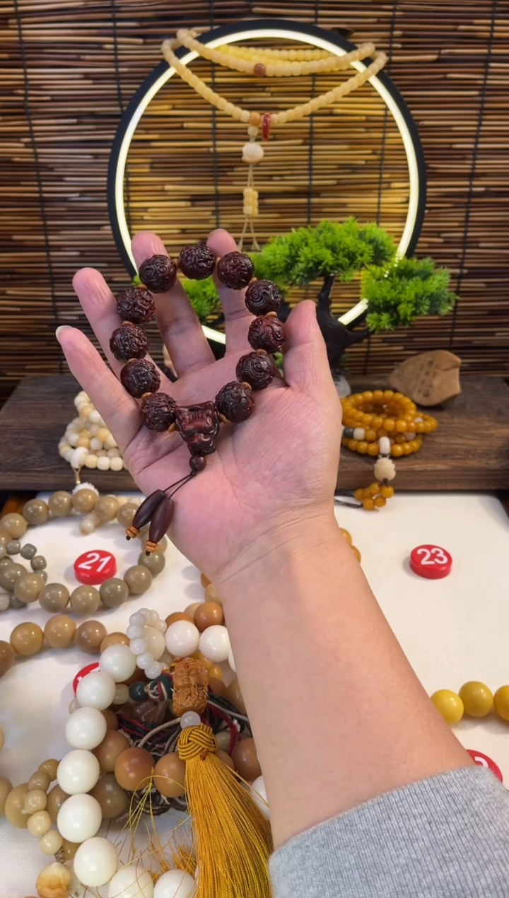 【闪购商品】菩提根/象牙果手串小叶紫檀龙头