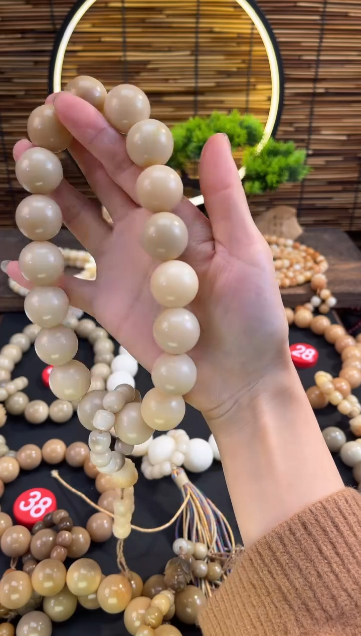 【闪购商品】菩提根/象牙果手串风化18籽
