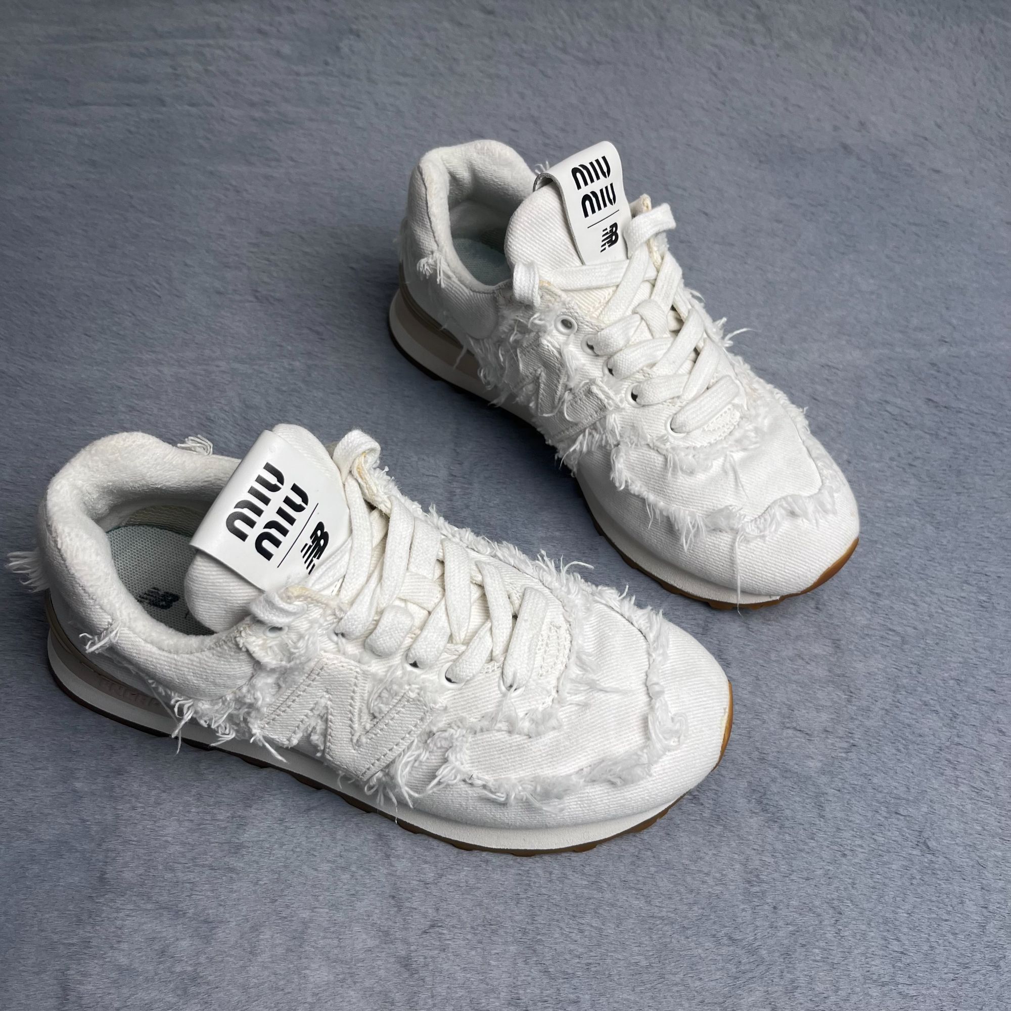 99新 MIU MIU/缪缪 98新！36码！联名NB574破坏纯白低帮休闲鞋白色