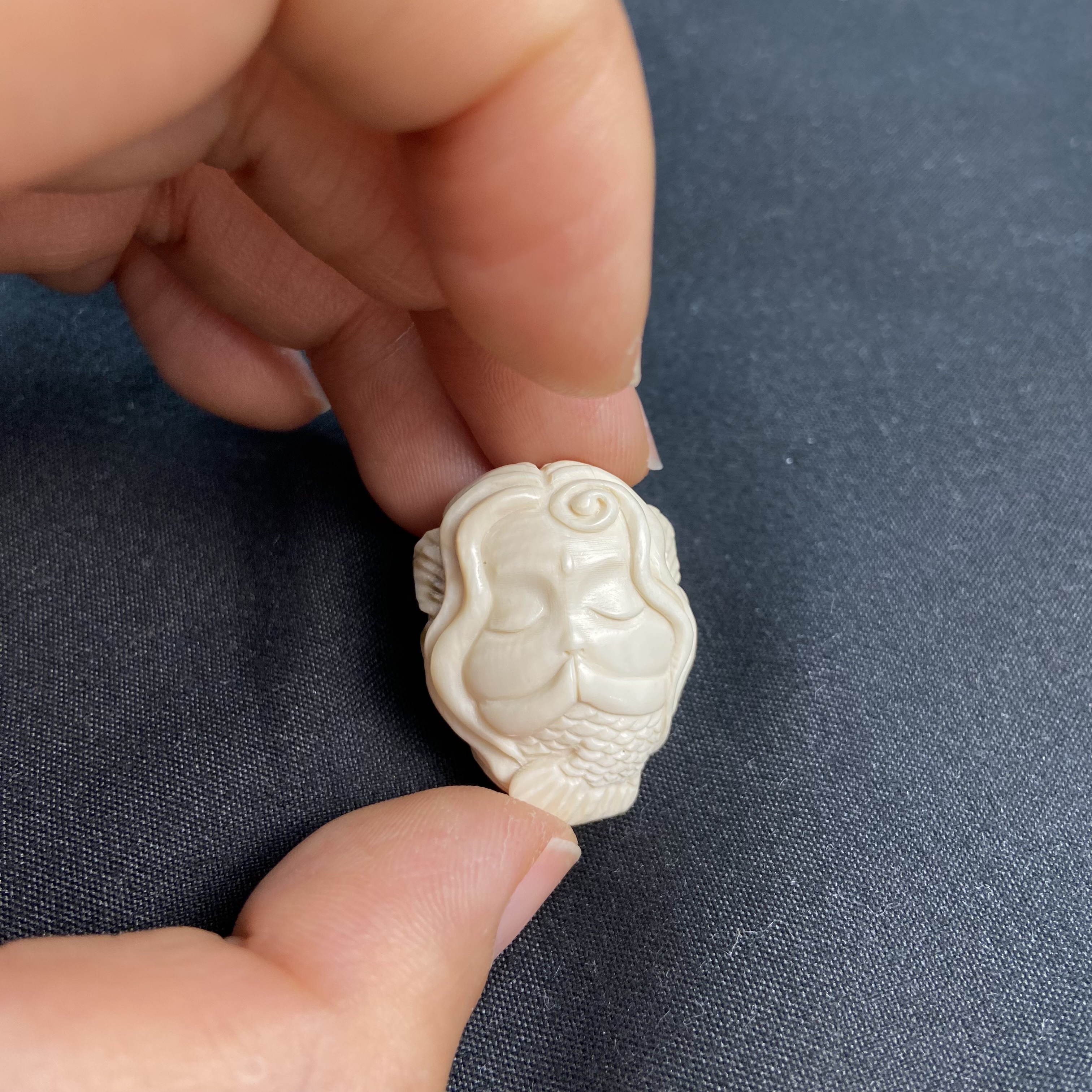 【P00136】猛犸牙29*22*15mm美人鱼雕刻挂件