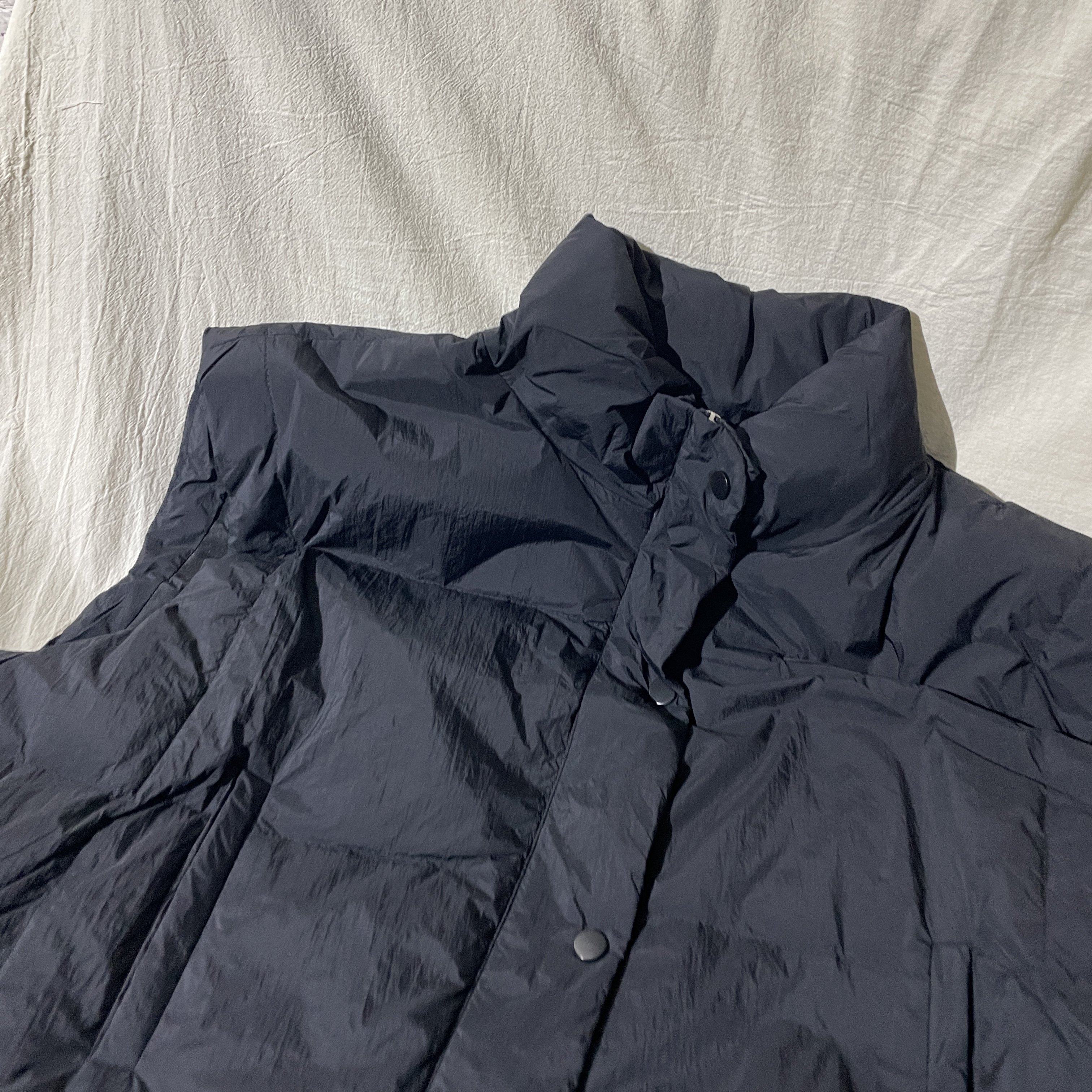 【 雨•美 推荐 】0033黑色高领字母标简约百搭马甲