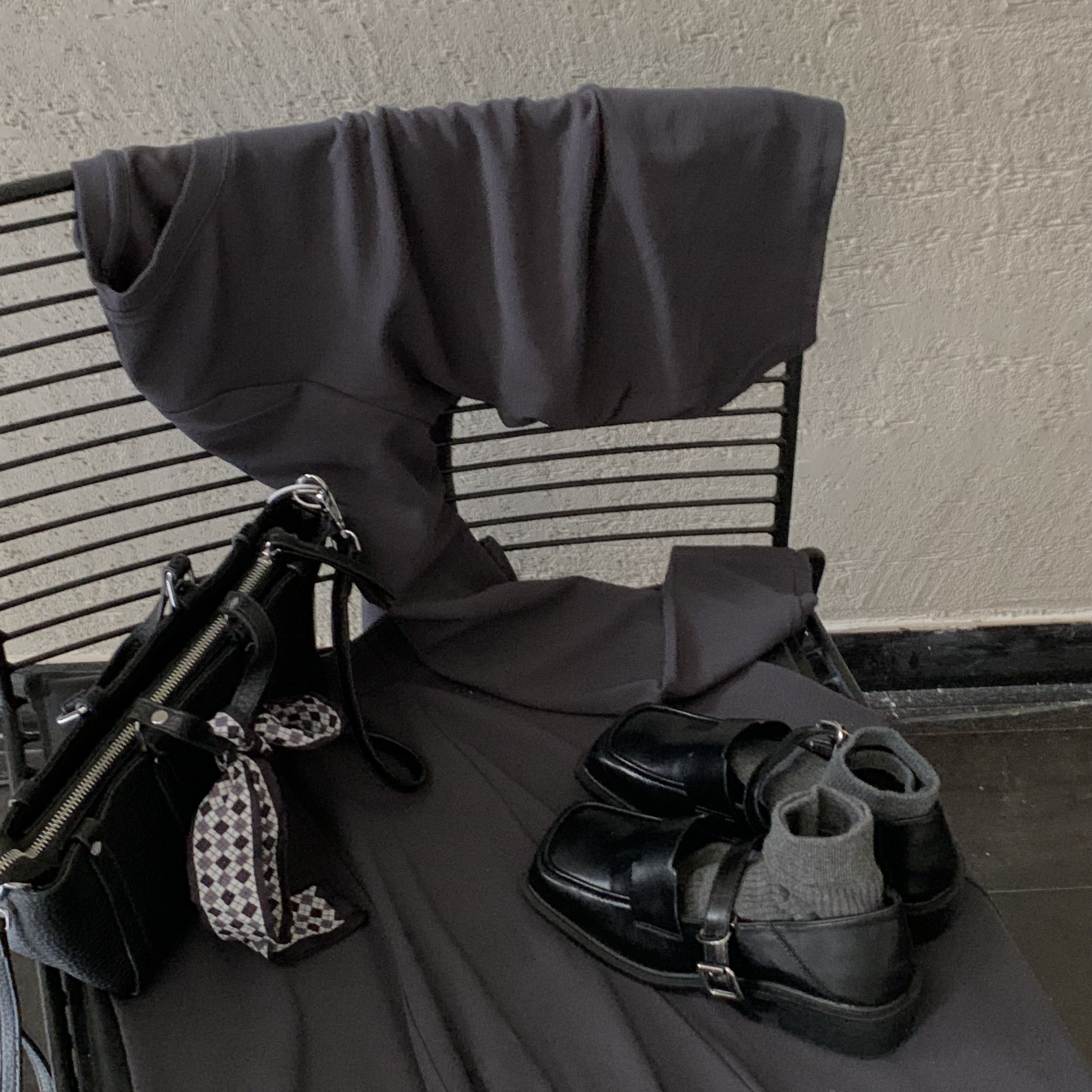 【 雨•美 推荐 】1278灰色圆领长袖半身裙后背露腰套装