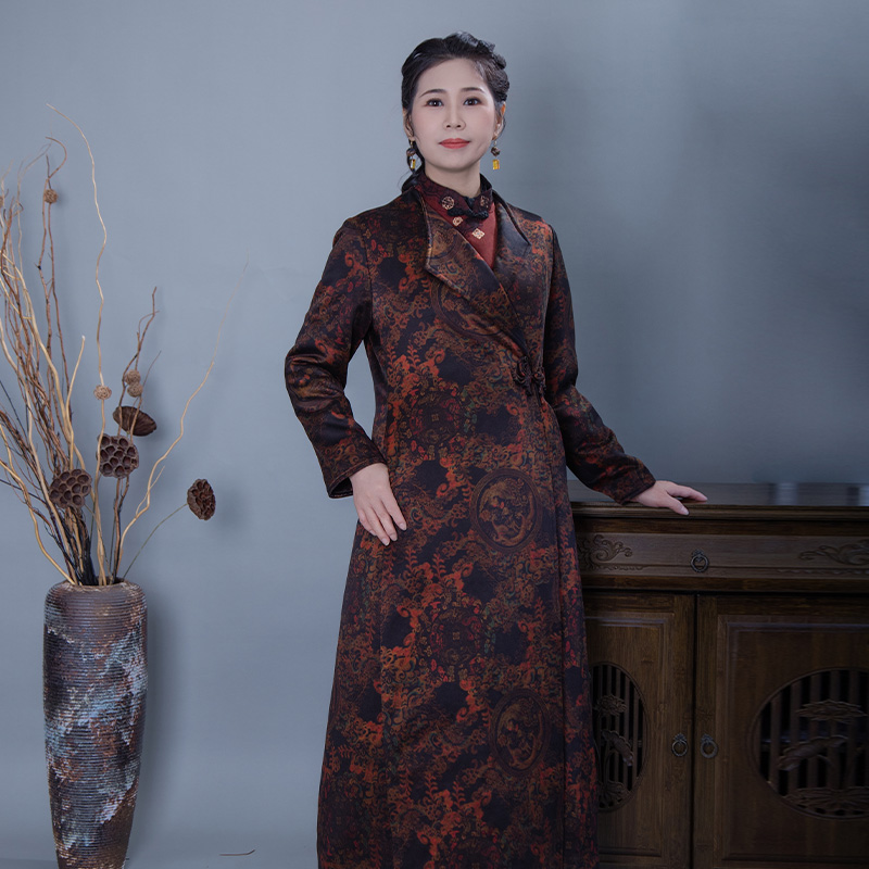 祥安姿服饰L[龙凤呈祥]西装领金鱼对扣重磅皮子缎棉服 G357242M-2