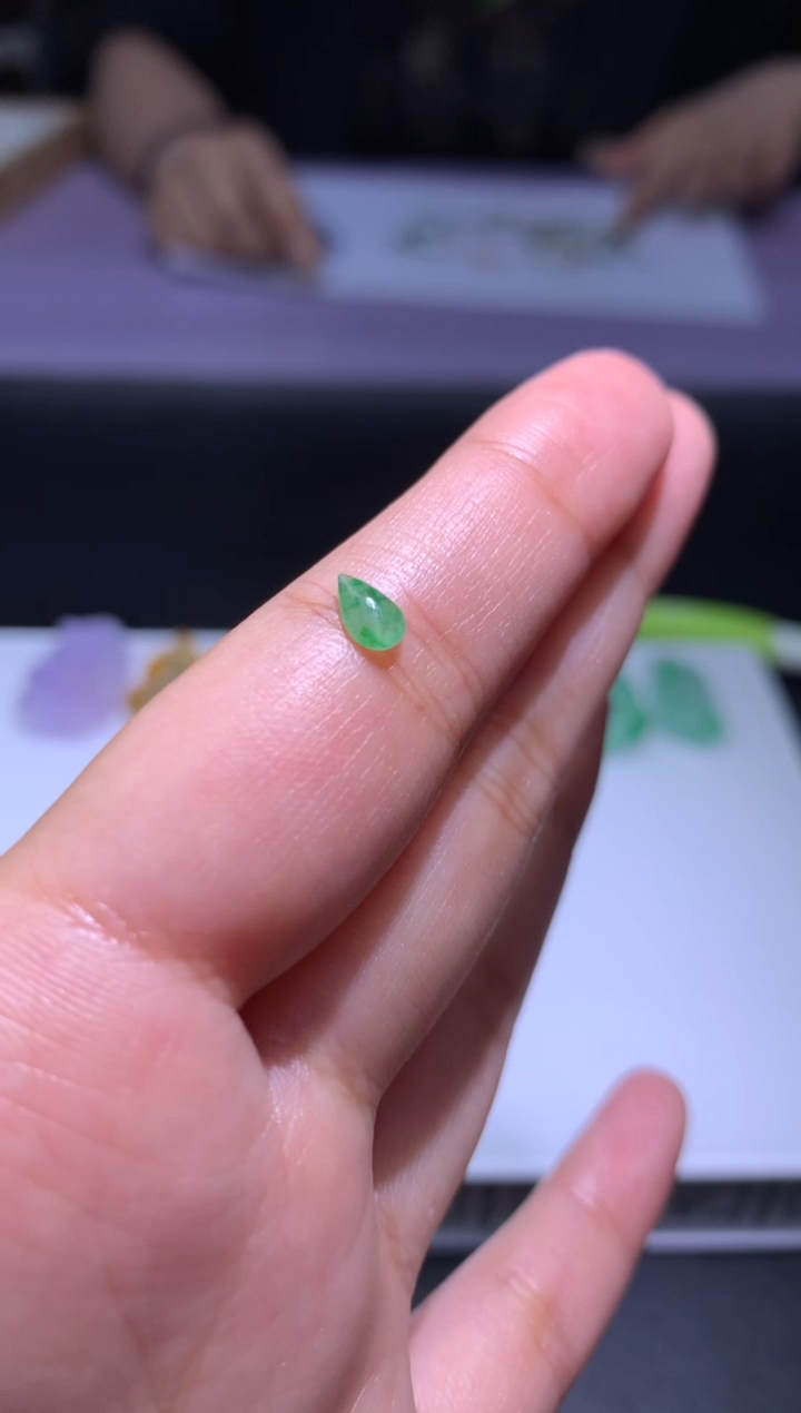 【闪购商品】定制翡翠未镶嵌毛货