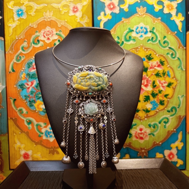 国风牡丹花台湾银翡翠吊坠