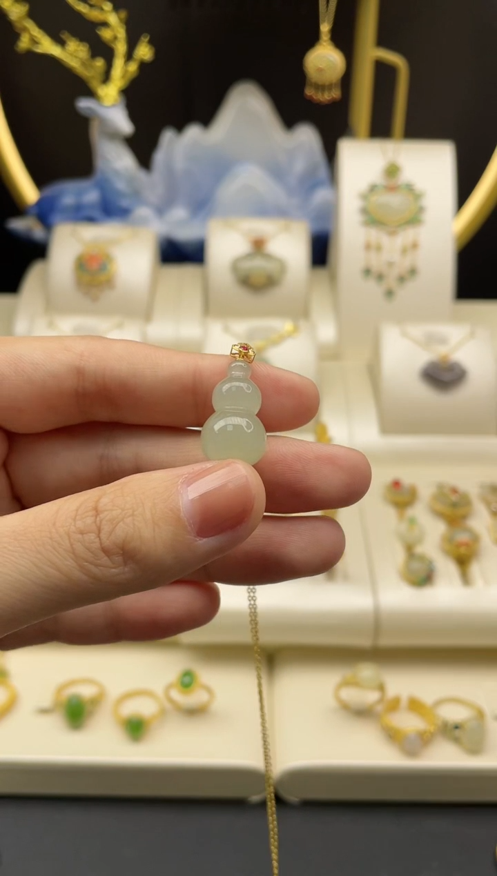 【闪购商品】和田玉吊坠18K金镶嵌和田玉葫芦吊坠