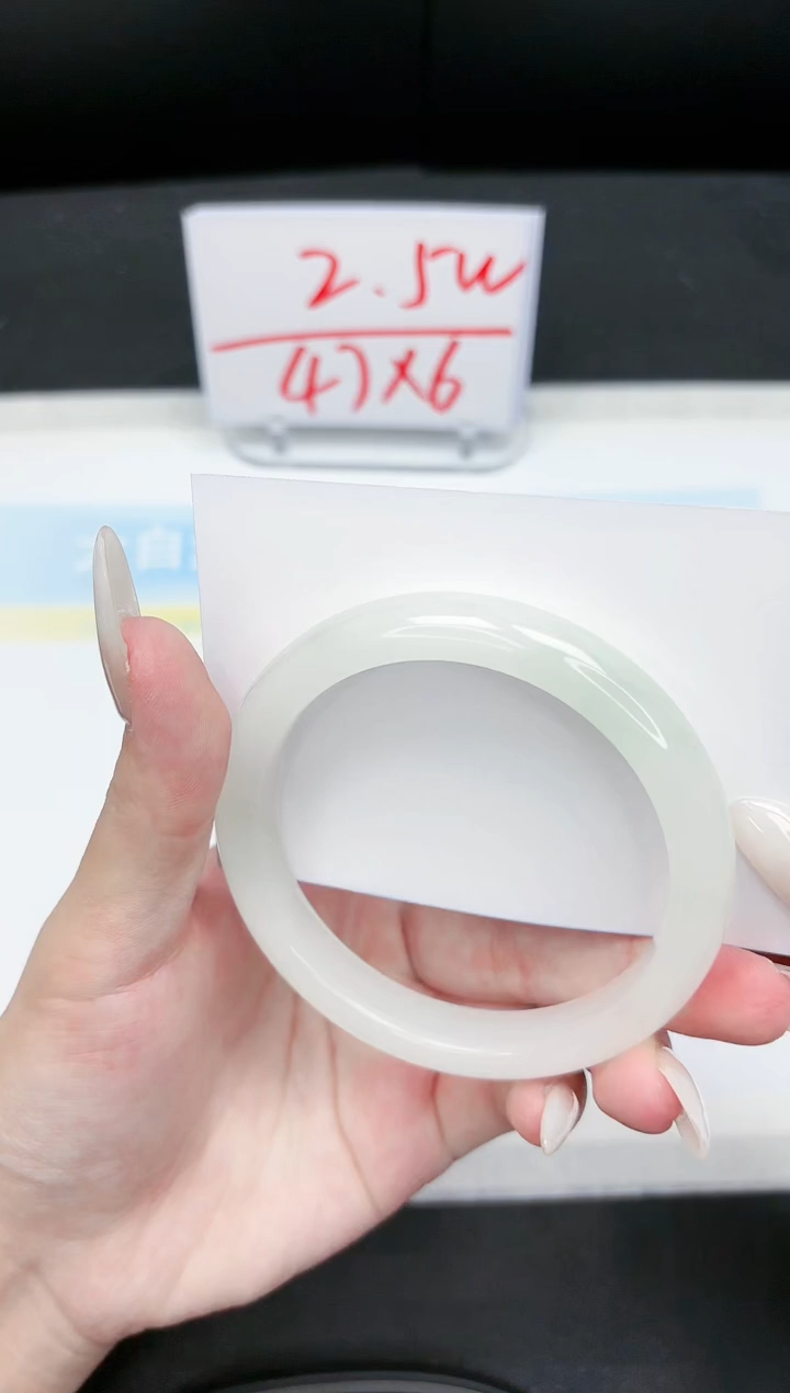【闪购商品】石英质玉手镯未镶嵌169-60.3