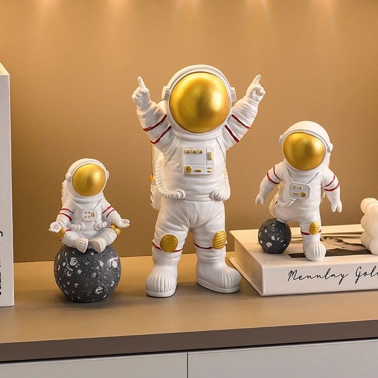 【小扬哥甄选】创意轻奢太空人三件套玄关酒柜客厅儿童房书房摆件