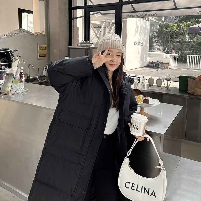 鸭鸭特大码300斤高级感超长款到脚踝保暖羽绒服女韩版宽松加厚保