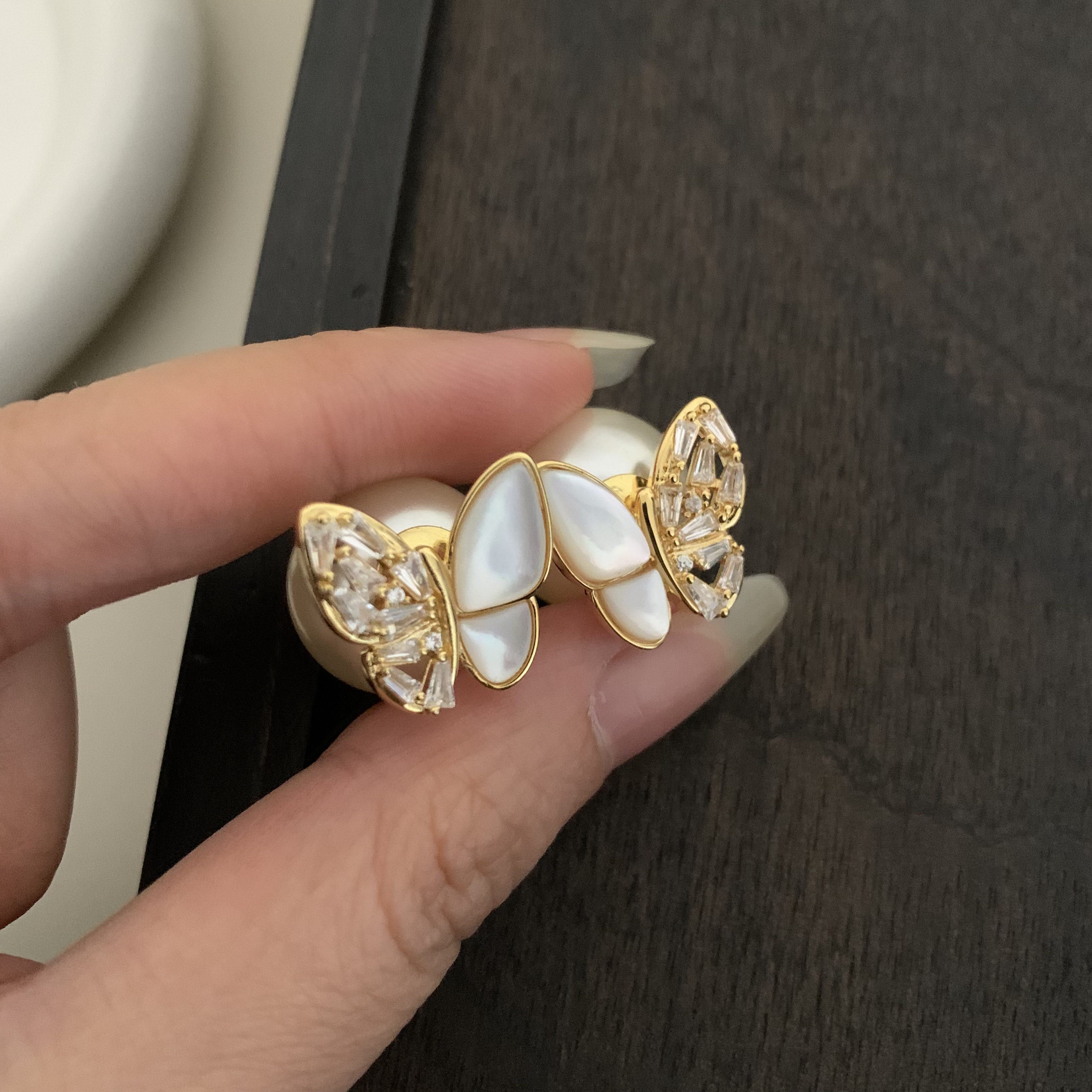 铜合金耳饰 拾来花A39时尚气质白贝蝴蝶甜美温柔轻奢耳钉百搭耳环