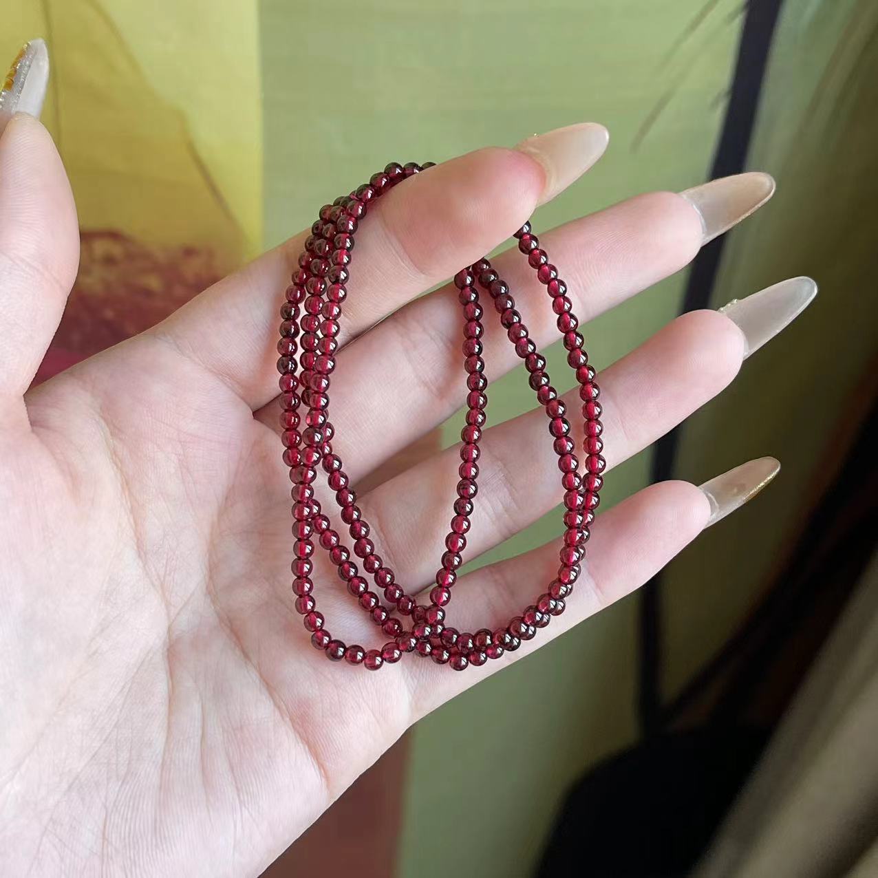 SC1941  石榴石三圈手串约卡3mm