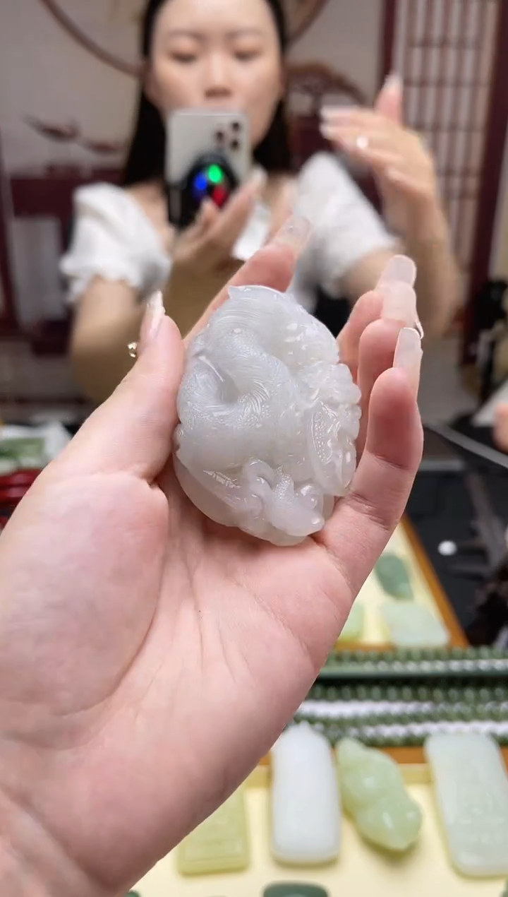 【闪购商品】和田玉把件未镶嵌龙手把件