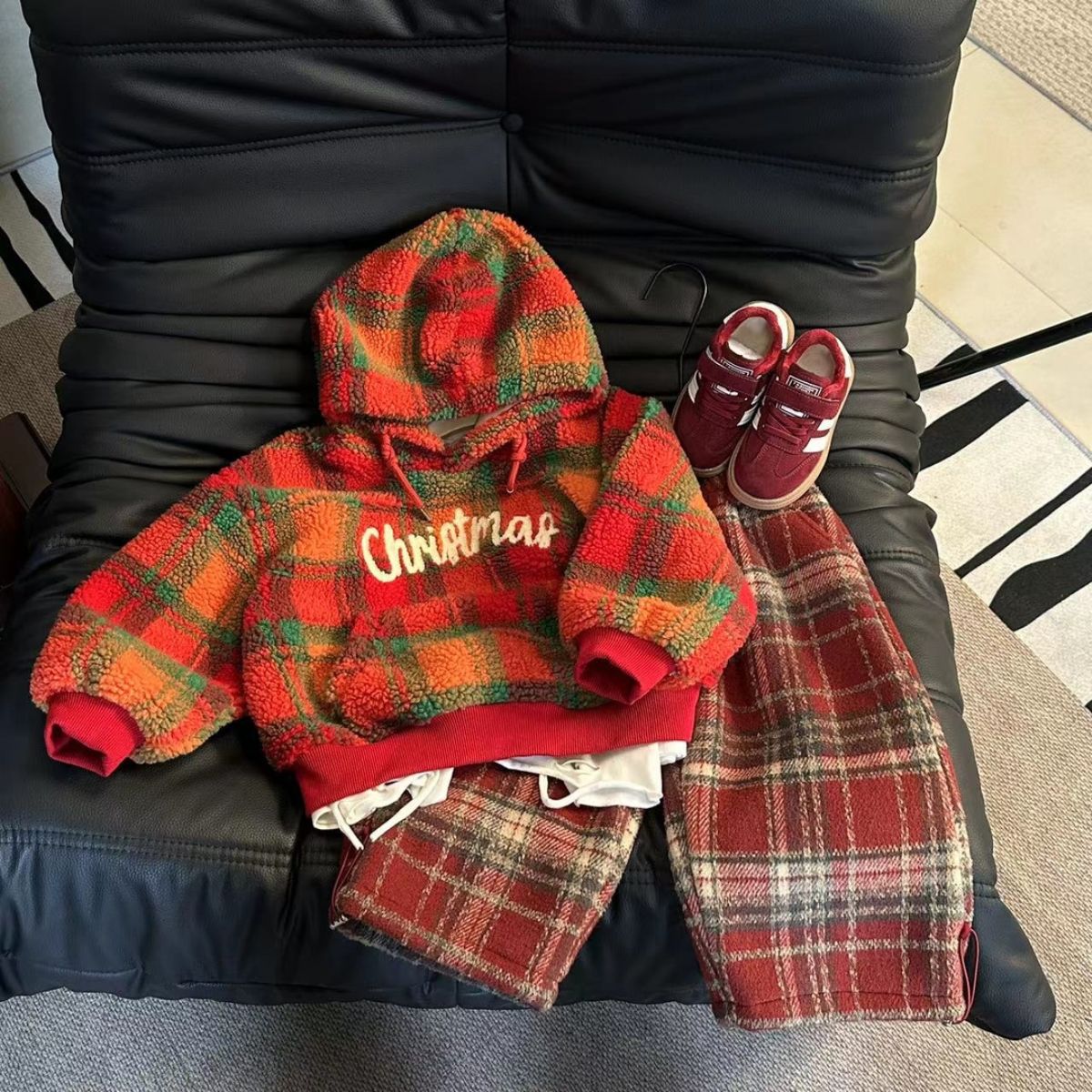 童连帽加绒卫衣套装冬装新款中小童宝宝洋气童装保暖两件男童时尚