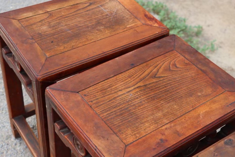 精品榉木方櫈一组，品相好，完整漂亮，自然包浆，一套出。