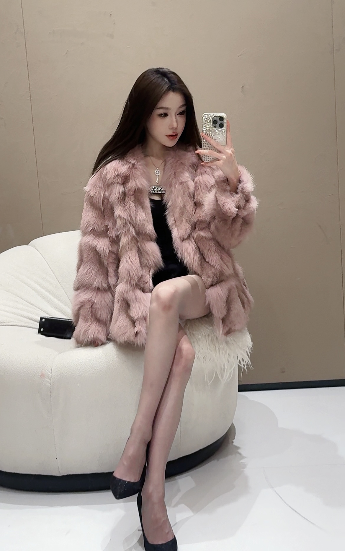 【伴糖】“北海道之恋” SAGA FUR狐狸腿毛长款外套网红气质