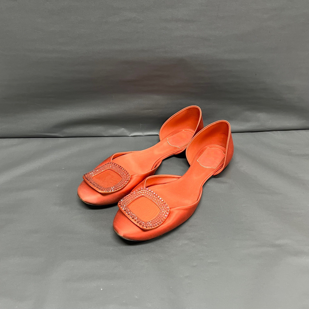 90新 Roger Vivier/罗杰·维威耶 橙红方钻平底鞋/ 37.5码/A1774