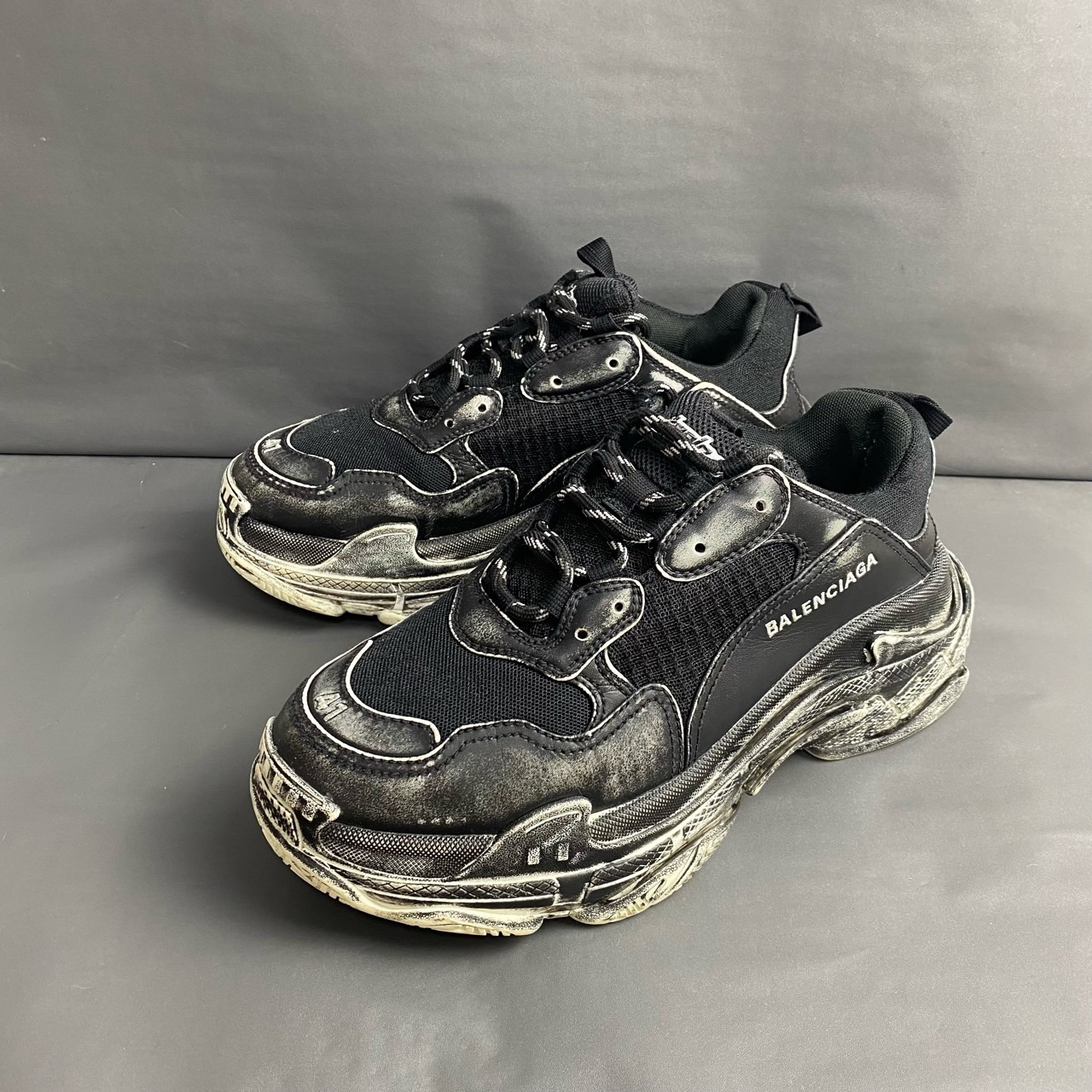 95新 Balenciaga/巴黎世家 Triple s老爹鞋/41码/原盒/A0895