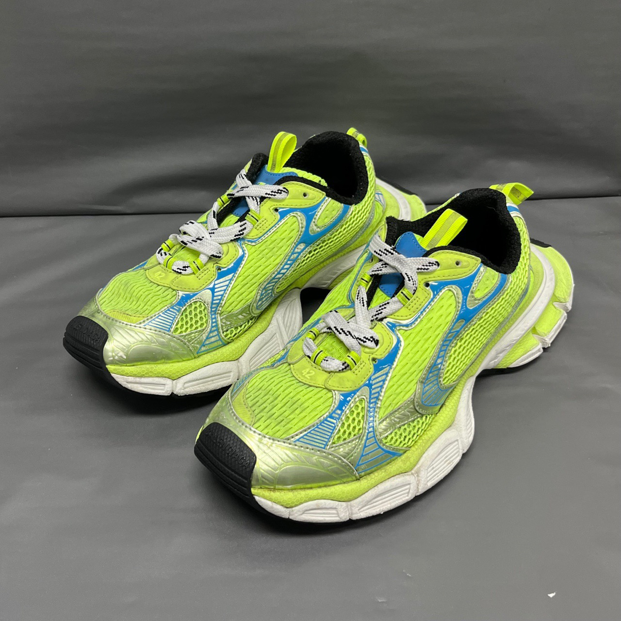 95新 Balenciaga/巴黎世家 3XL做旧柠檬绿鞋/ 42码/原盒/A1785