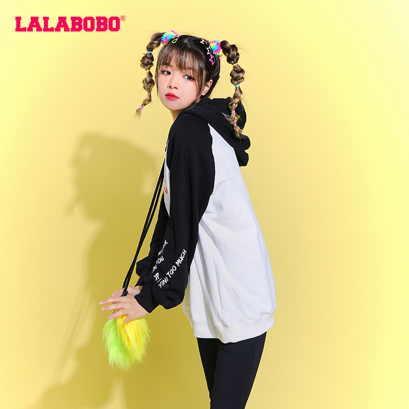 群力【不退不换】LALABOBO毛球拼色连帽卫衣|L22A-WSTS12商场同款