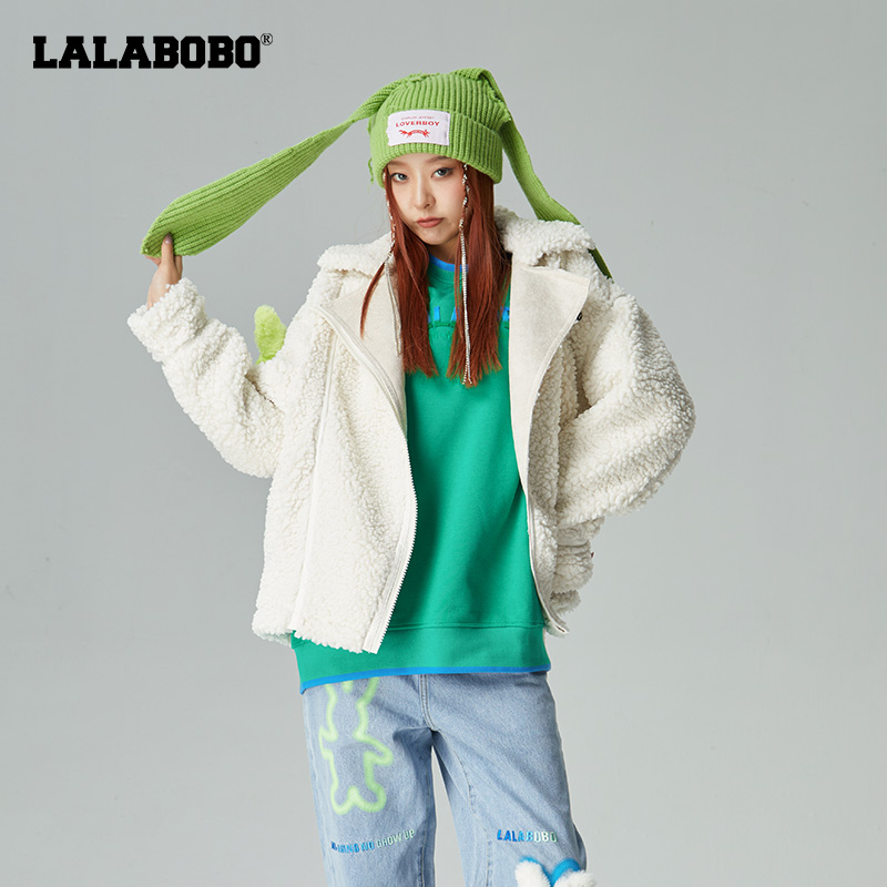 武汉(尾货不退不换）潮流时尚版型可爱小兔挂件外套LBBC-WSDR15