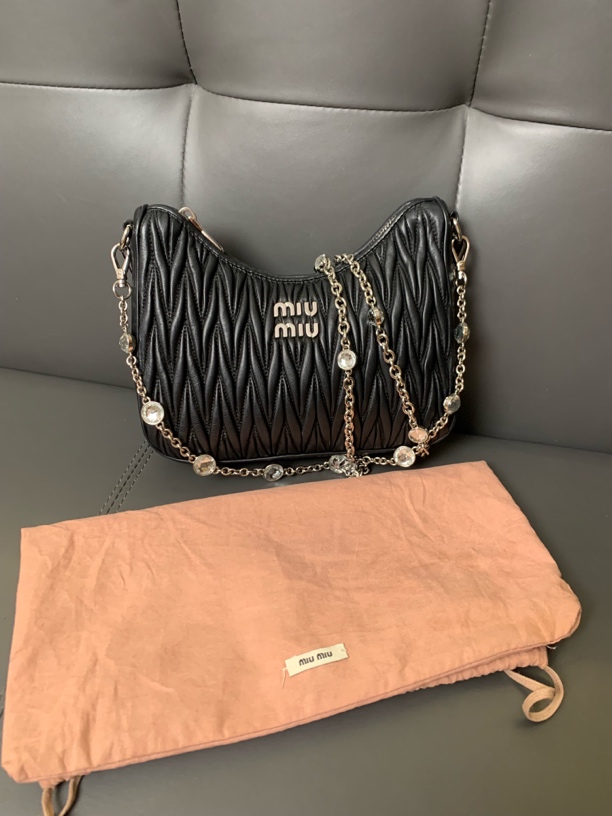 99新 MIU MIU/缪缪 缪缪新款宝石褶皱hobo包