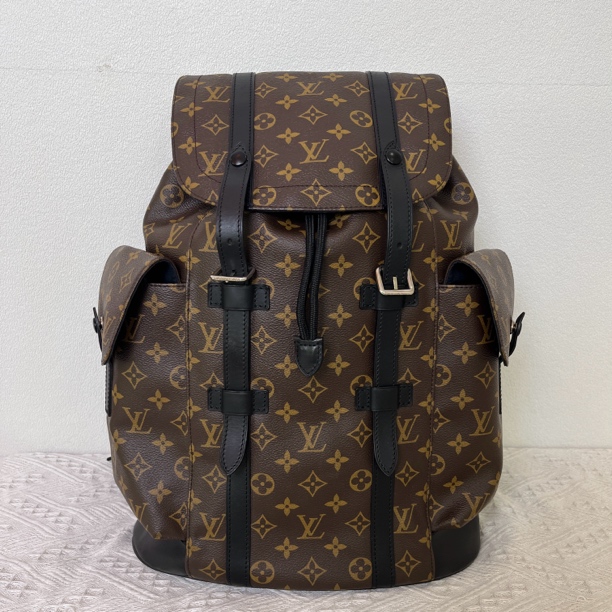 99新 LouisVuitton/路易威登 98新/7947男士时尚休闲棕老花双肩包