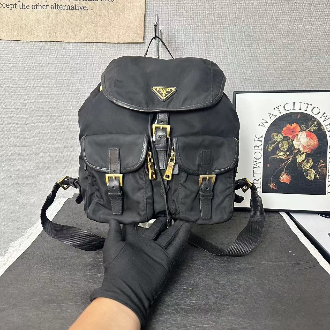 95新 Prada/普拉达 普拉达黑金翻盖降落伞双肩包