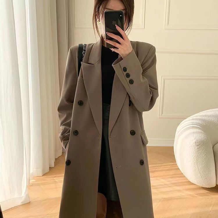 咖啡色高级感西装外套女春秋新款韩版气质双排扣时尚长款西服大衣