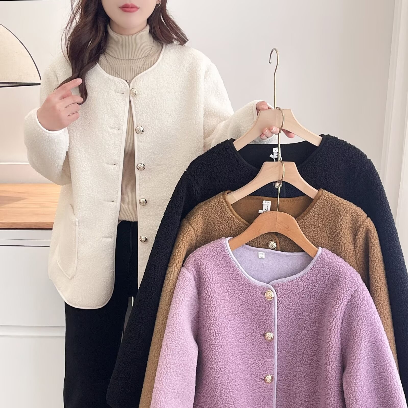 大码纯色外套秋冬保暖女气质韩版短款加厚百搭开衫宽松圆领洋气