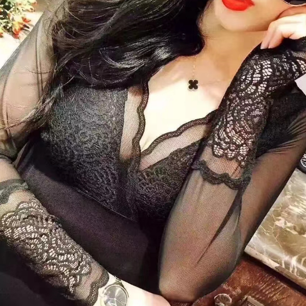 【娜娜家】V领塑身发热衣打底蕾丝花边性感百搭