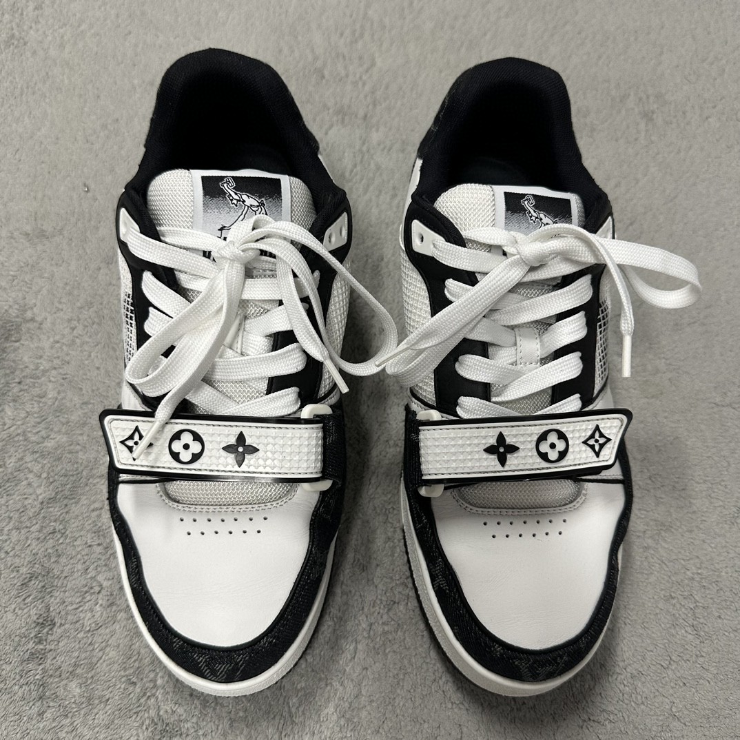 95新  Louis Vuitton LV Trainer 黑白魔术贴运动鞋 5.5码 D11490