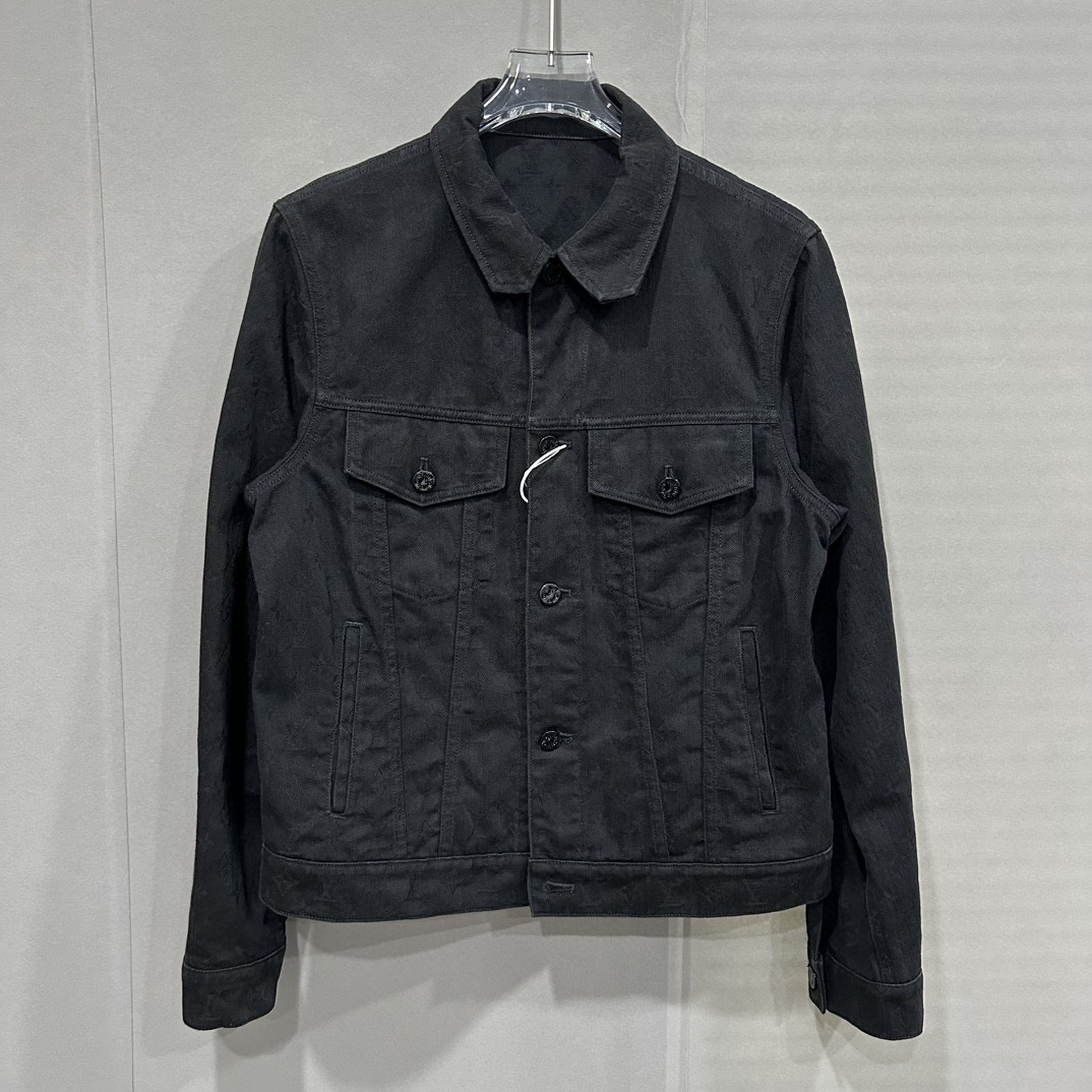 99新 LouisVuitton/路易威登 老花满印外套 48码 D10347