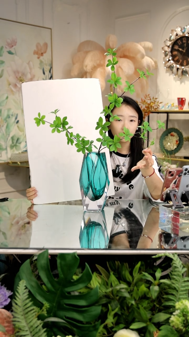 【闪购商品】蓝色切面花瓶