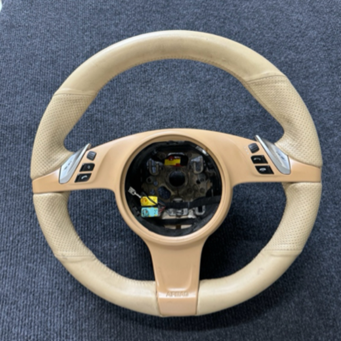 保时捷卡宴手缝方向盘
