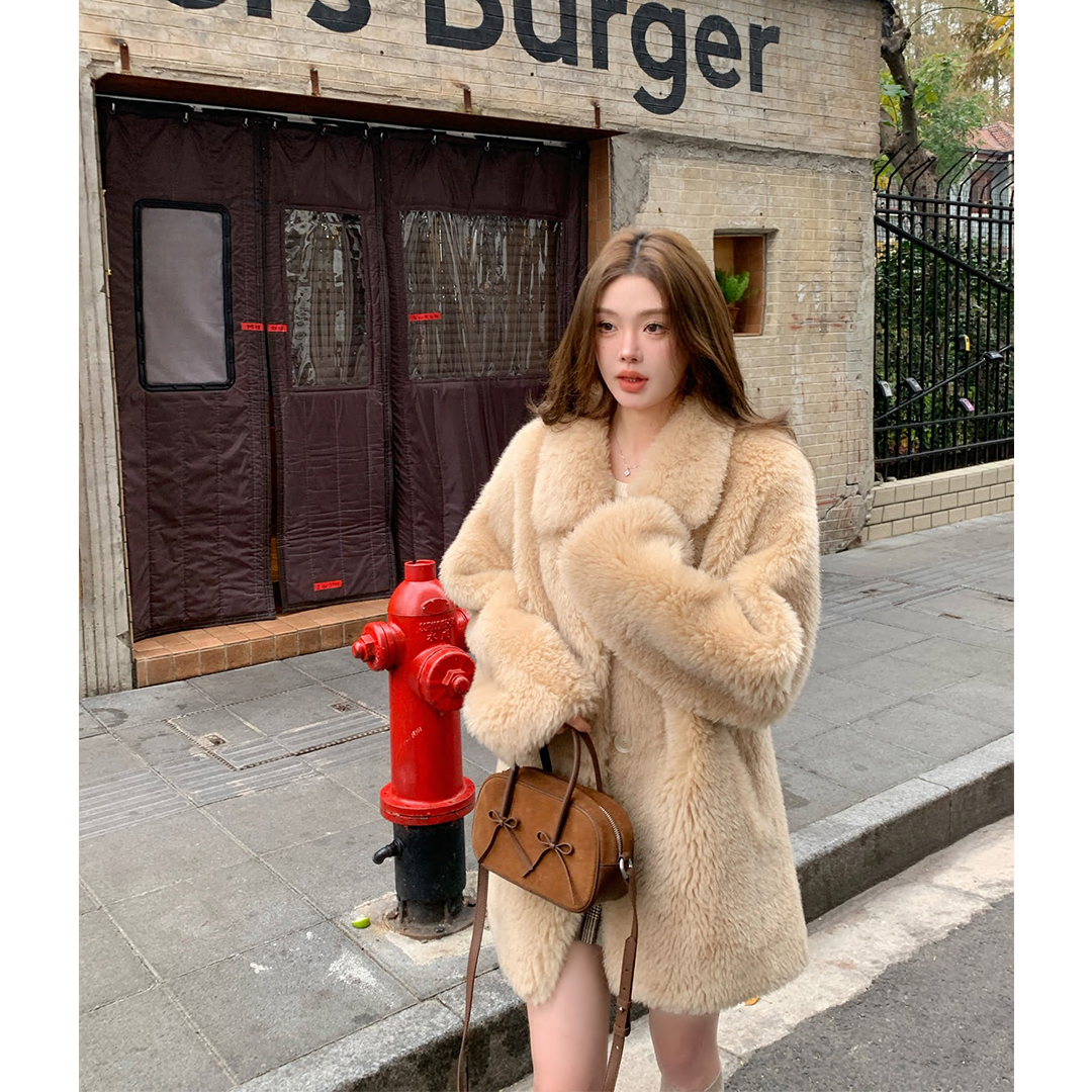 黛西轻奢羊剪绒皮毛一体皮草女中长款加厚毛毛外套冬季羊羔毛大衣