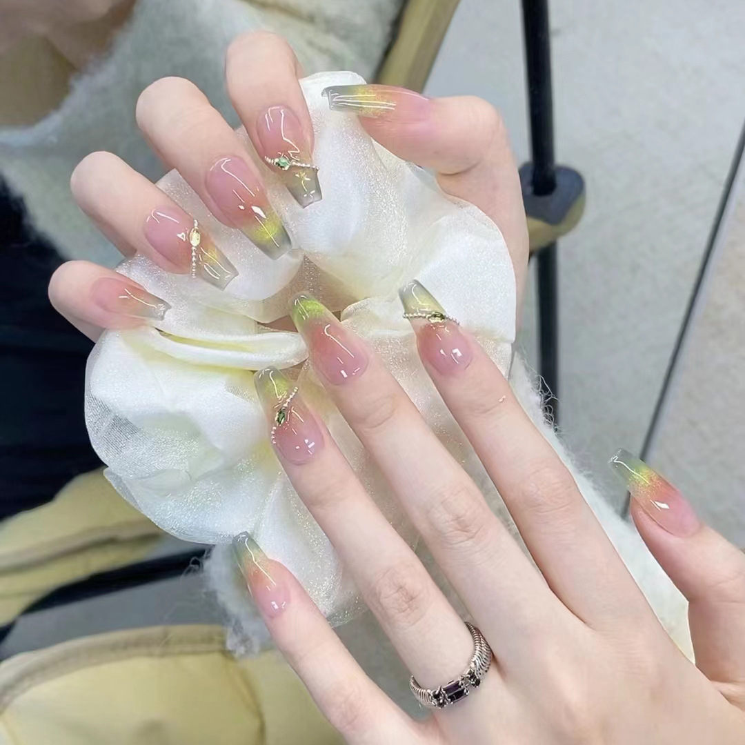 网红长梯纯欲绿精灵法式猫眼穿戴腮红美甲片显白美甲贴片假指甲片